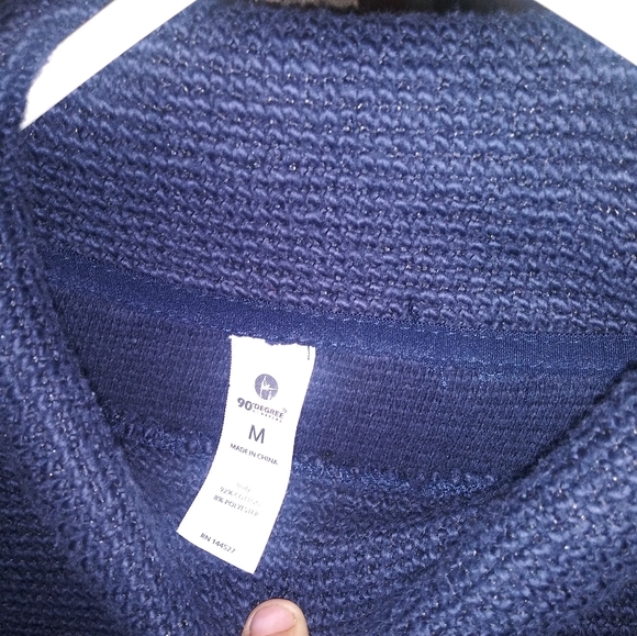 Sweater - Picture 2 of 4